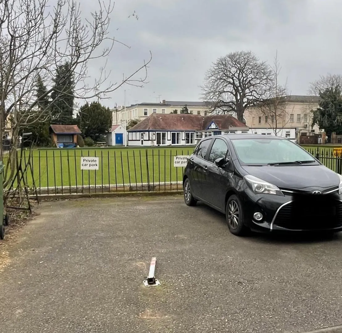 Apartment Fabulous Central Apartment! Spacious, Parking Cheltenham United Kingdom